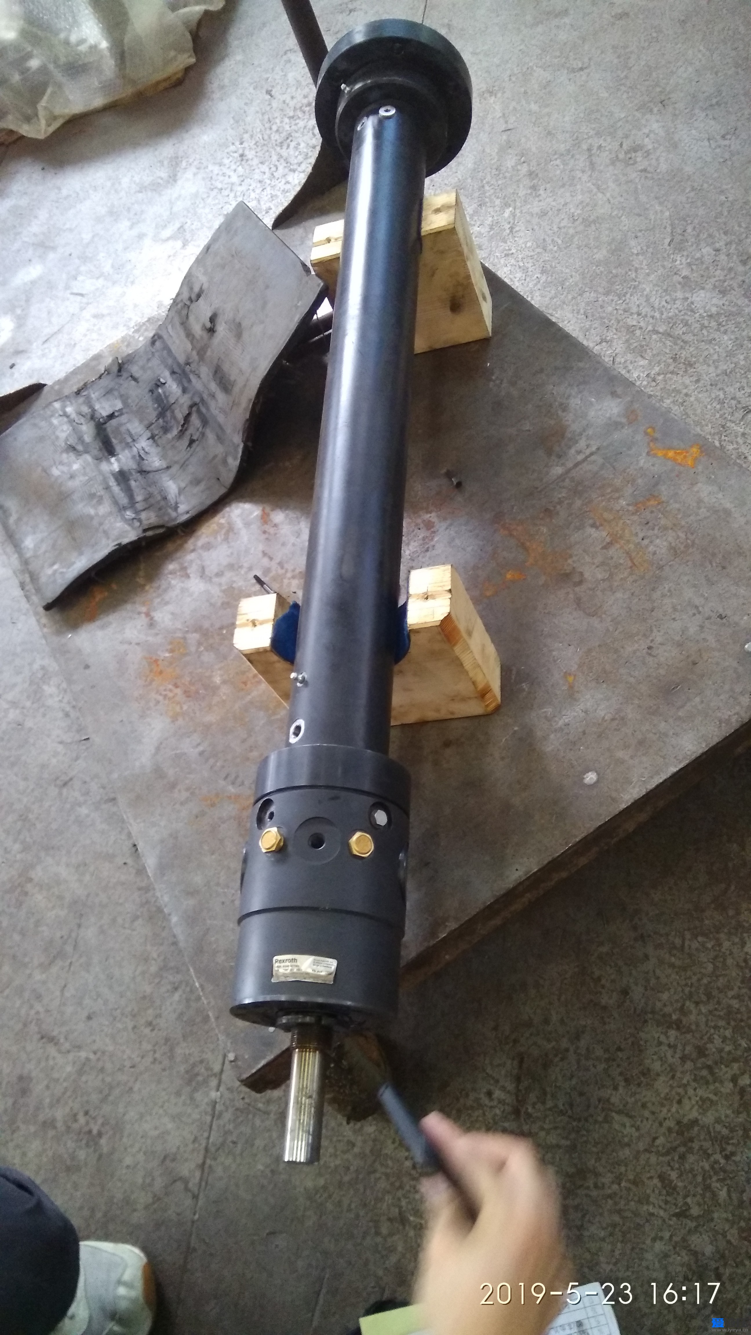 这种力士乐的油缸 该如何拆卸?-液压油缸-爱液压论坛