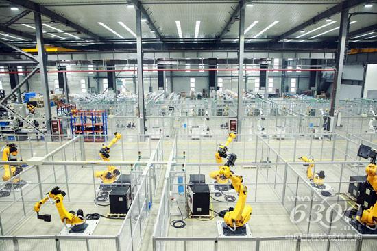 项目一期机器人及成套设备产能达9000台/套，完全建成后预计产能将提升8倍，交货周期缩短6成
