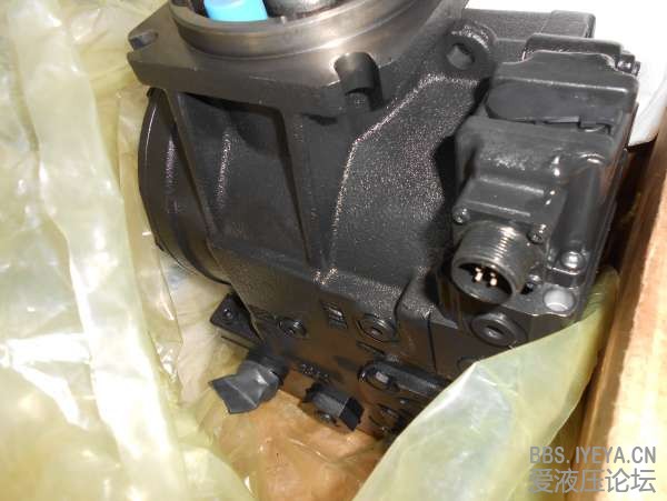 HY710 100LGP-RNU24A (3).JPG