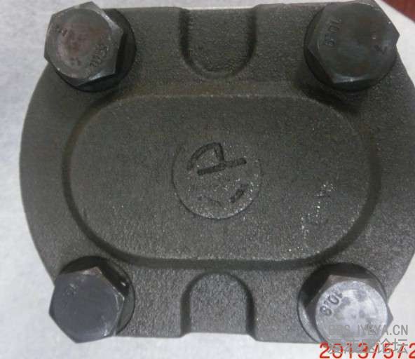 尾部。logo处，不知是否有损坏