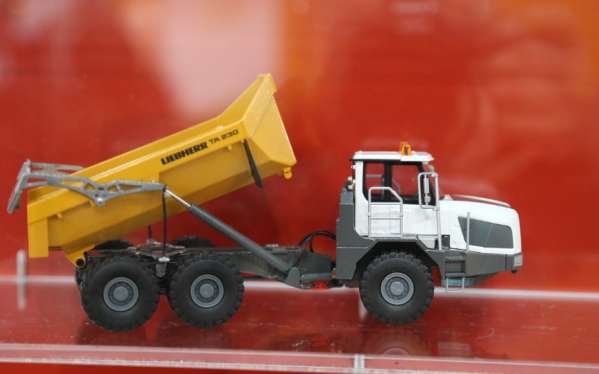 来bauma China看什么—车模