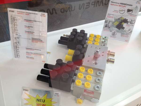 法国HPI 2014德国汉诺威CeMAT参展图片