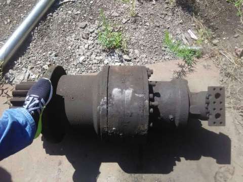 求助：图片所示回转减速机是哪个厂家的？