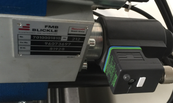 求大侠帮我看看这是力士乐下什么阀