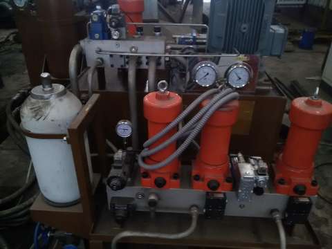 位于伺服阀旁边的那个电磁球阀啥作用？