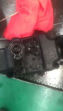 不小心把电控阀的手控越权弄掉了。这个能装上吗