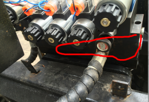 求助：所有液压阀都装在一个金属块上，这个金属块叫什么