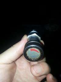 2012年买的液压榨油机　机器一启动调压阀上的密封圈就会断裂　高手们　小弟不才